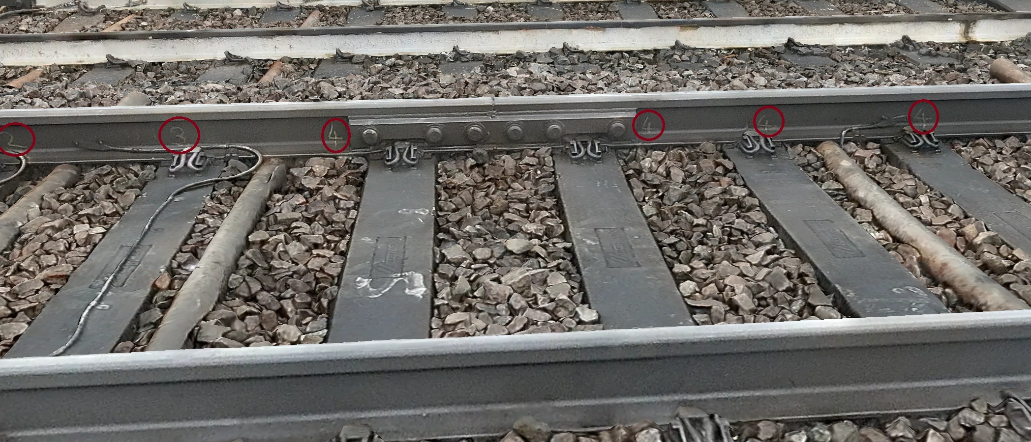 Close inspection imagery of rail bonding captured by the aircraft